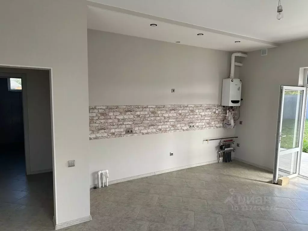 Дом в Краснодарский край, Динской район, с. Красносельское, Молодежный ... - Фото 2