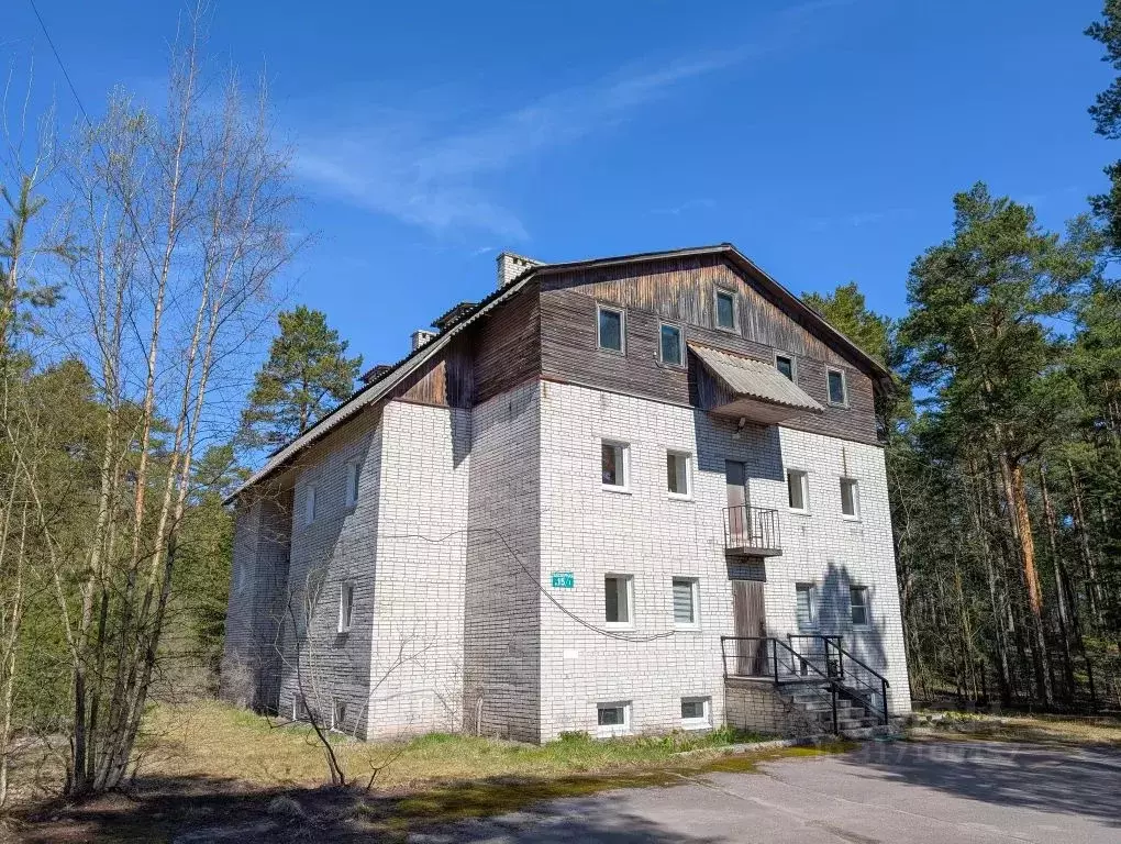 Комната Ленинградская область, Приозерск Заозерная ул., 15к3 - Фото 0