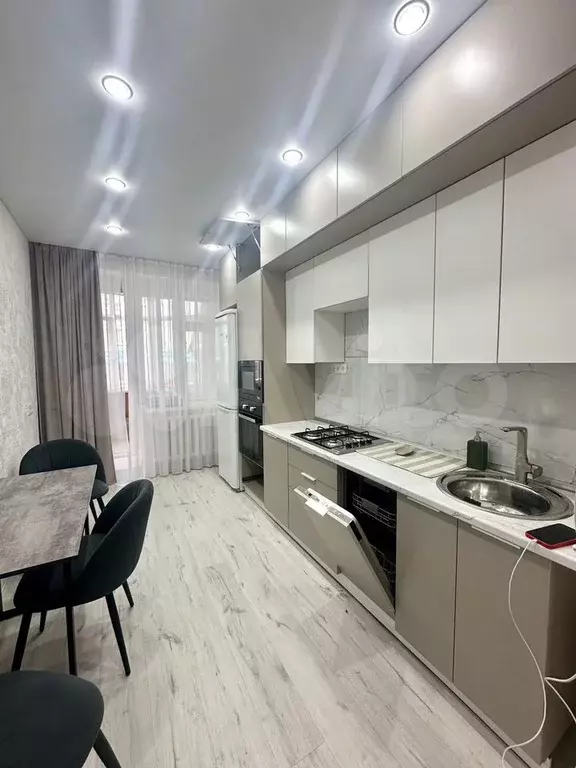 3-к. квартира, 96 м, 1/9 эт. - Фото 1