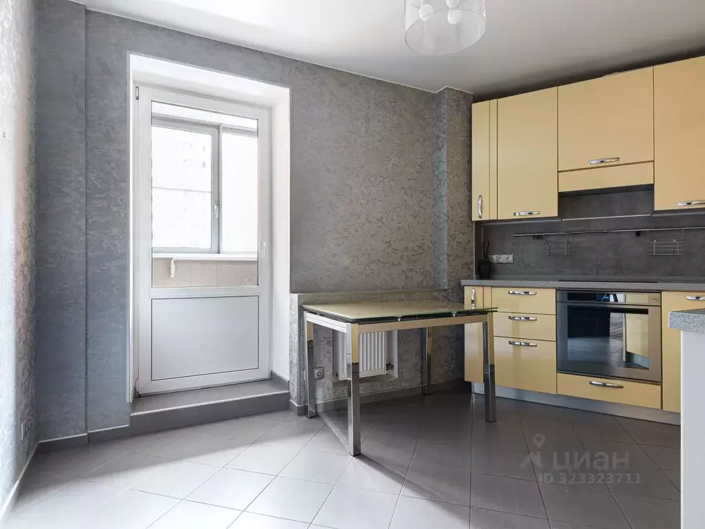 3-к кв. Ленинградская область, Мурино Всеволожский район, пл. ... - Фото 1