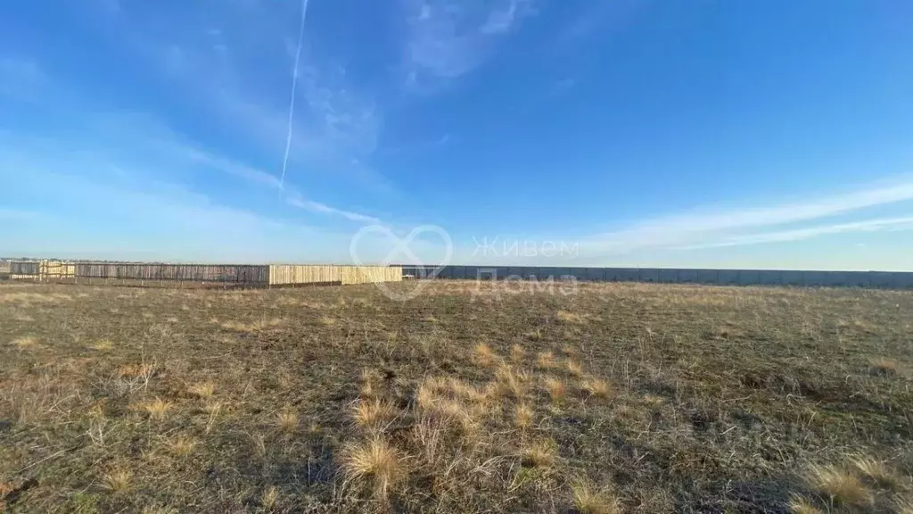 Участок в Волгоградская область, Волгоград пос. Верхняя Ельшанка, ул. ... - Фото 1