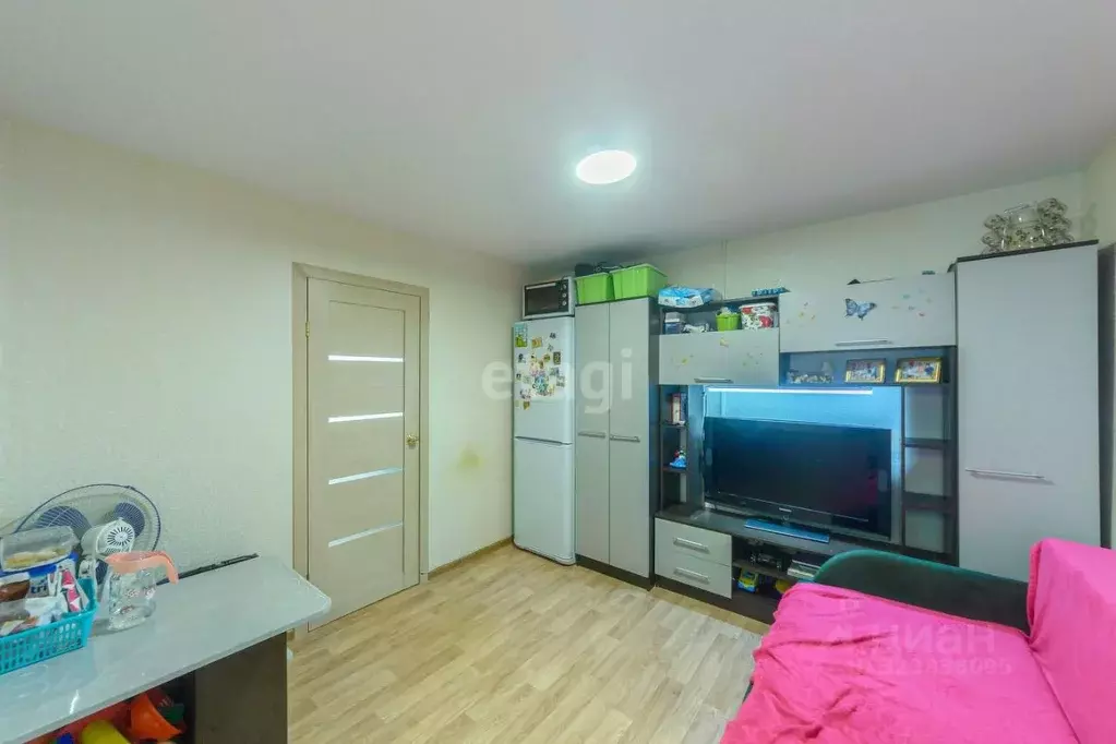 Комната Тюменская область, Тюмень Олимпийская ул., 17 (17.1 м) - Фото 1