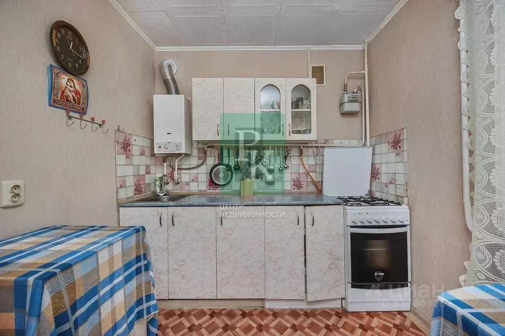 2-к кв. Севастополь, Севастополь, Инкерман г. ул. Менжинского, 27 ... - Фото 1