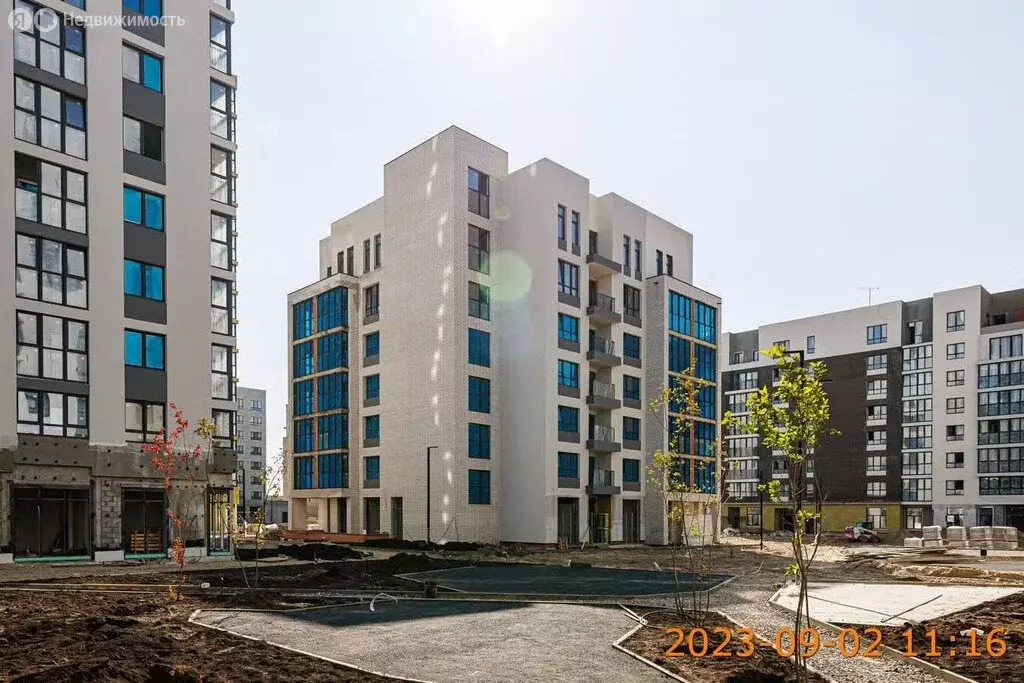 2-комнатная квартира: Тюмень, улица Николая Глебова, 3 (57.6 м) - Фото 1