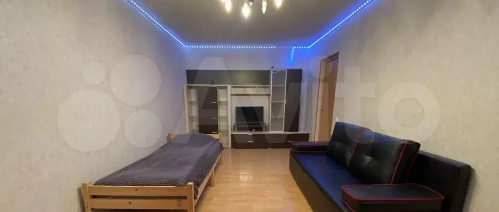 1-к. квартира, 40 м, 4/9 эт. - Фото 1
