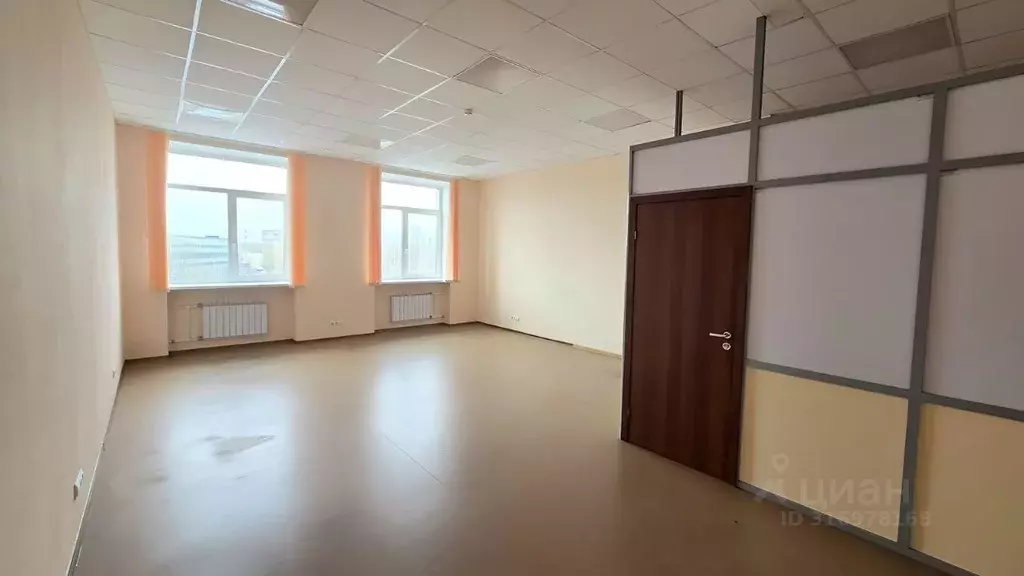 Офис в Санкт-Петербург Октябрьская наб., 6М (47 м) - Фото 0