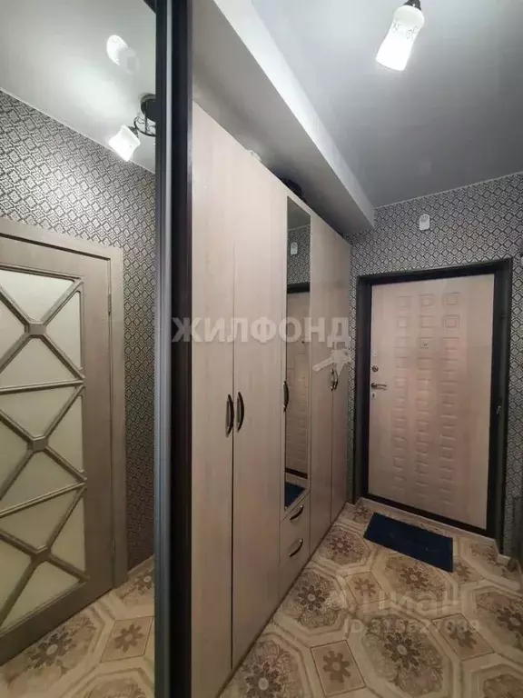 Студия Новосибирская область, Новосибирск ул. Кирова, 242 (25.9 м) - Фото 1