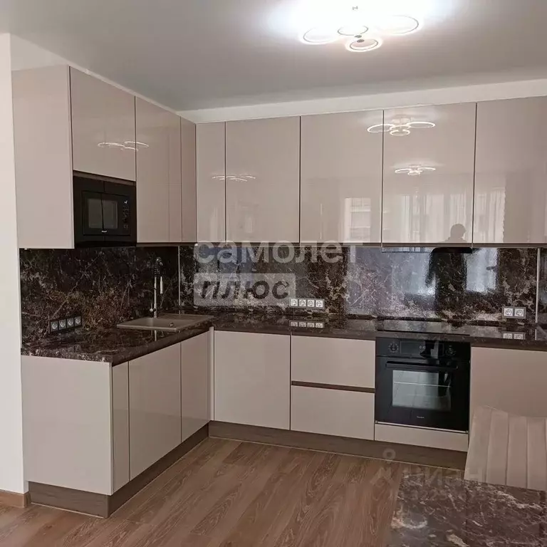 3-к кв. Свердловская область, Екатеринбург ул. Нагорная, 12 (68.0 м) - Фото 1