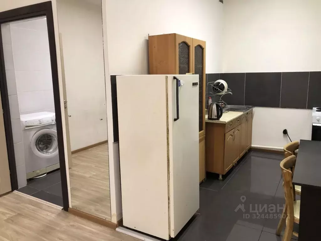 Дом в Челябинская область, Челябинск ул. 32-й Годовщины Октября (60 м) - Фото 1