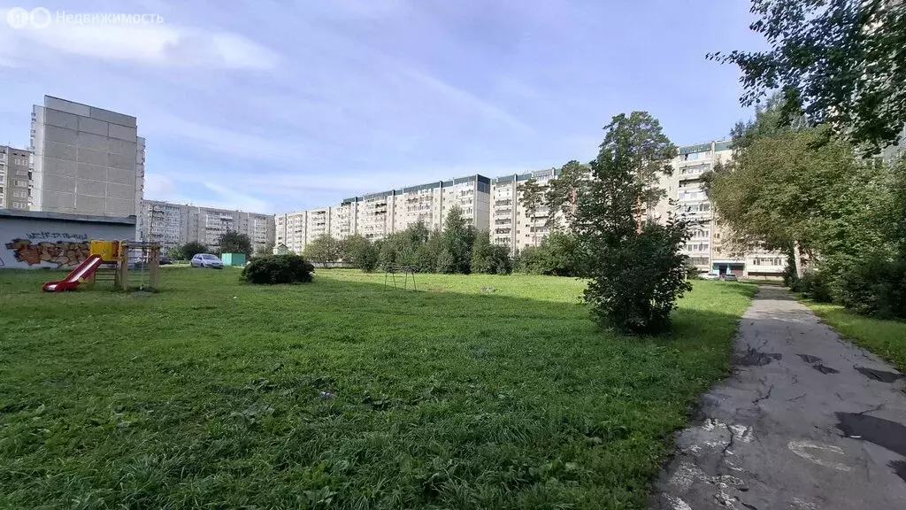 3-комнатная квартира: Верхняя Пышма, улица Машиностроителей, 4/2 (58.1 ... - Фото 2