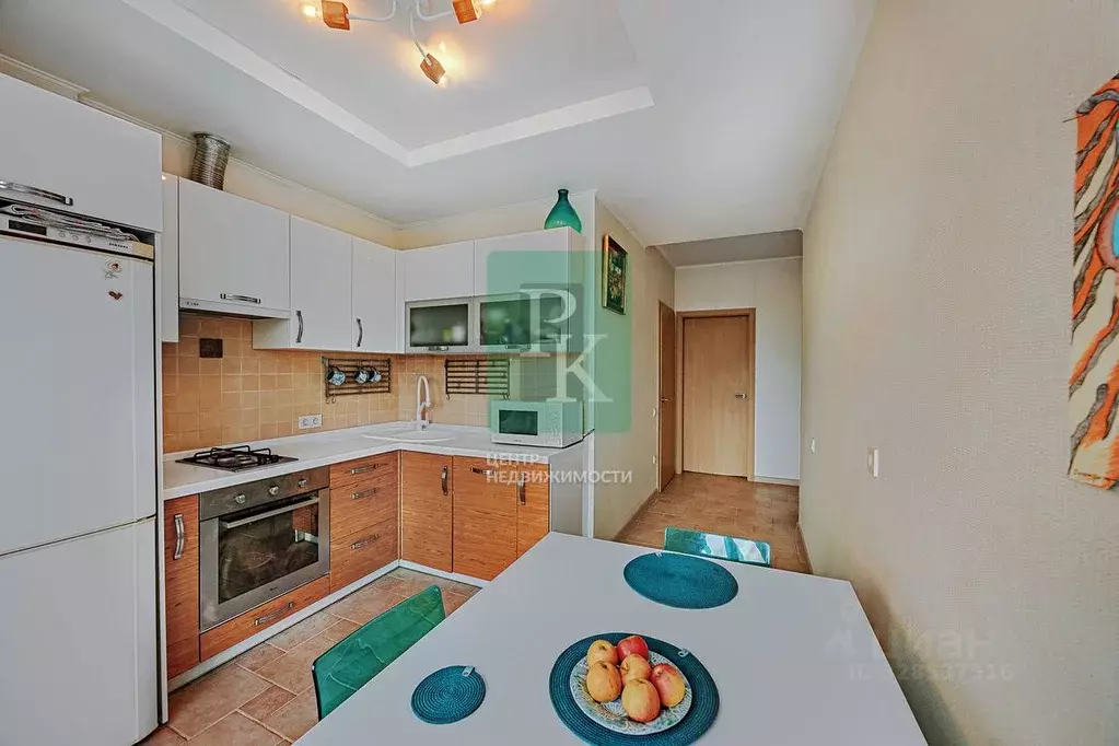 2-к кв. Севастополь просп. Античный, 66 (58.4 м) - Фото 2