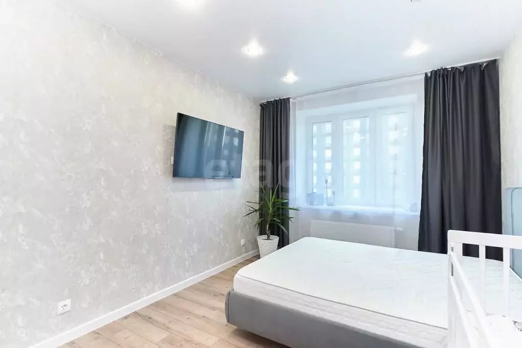 1-к кв. Тюменская область, Тюмень ул. Республики, 204к11 (40.7 м) - Фото 1