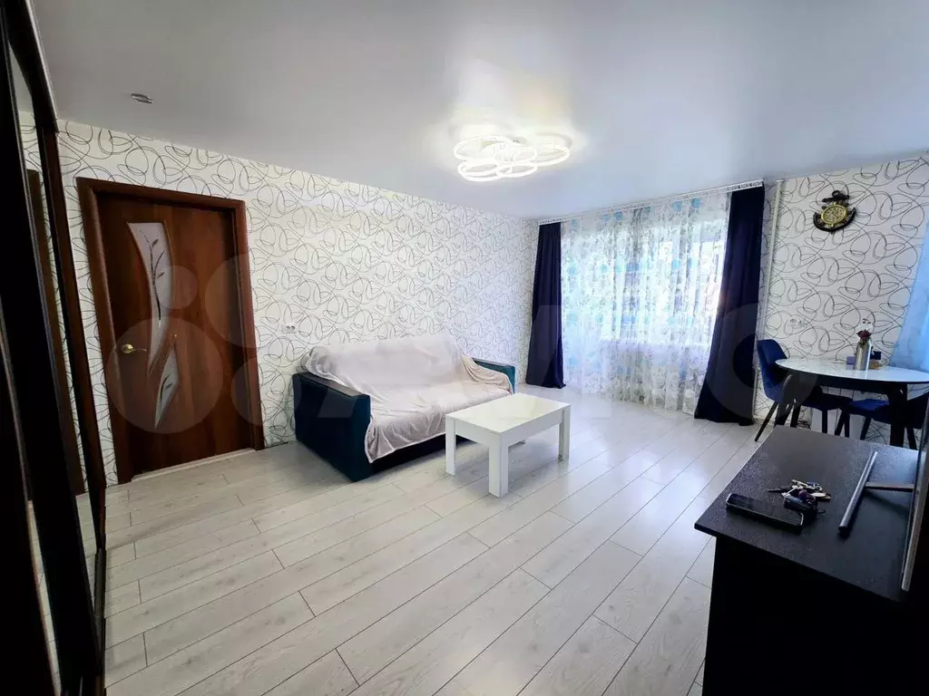 2-к. квартира, 42,3 м, 5/5 эт. - Фото 0