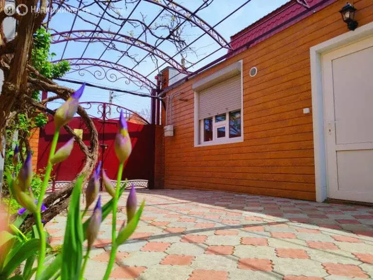 Дом в Ейск, улица Шмидта (450 м) - Фото 0