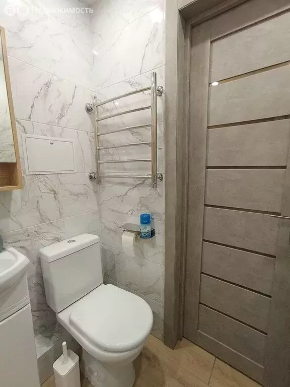 3-комнатная квартира: Киров, улица Воровского, 48В (56.4 м) - Фото 0