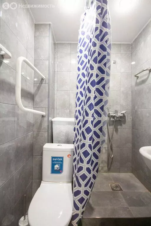 Квартира-студия: Тюмень, улица Республики, 239 (17 м) - Фото 1