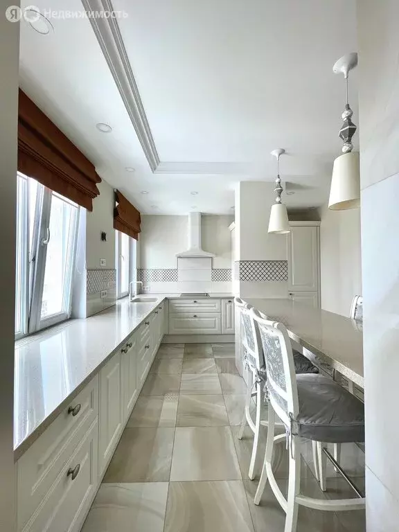 3-комнатная квартира: Нижний Новгород, улица Максима Горького, 43 ... - Фото 1