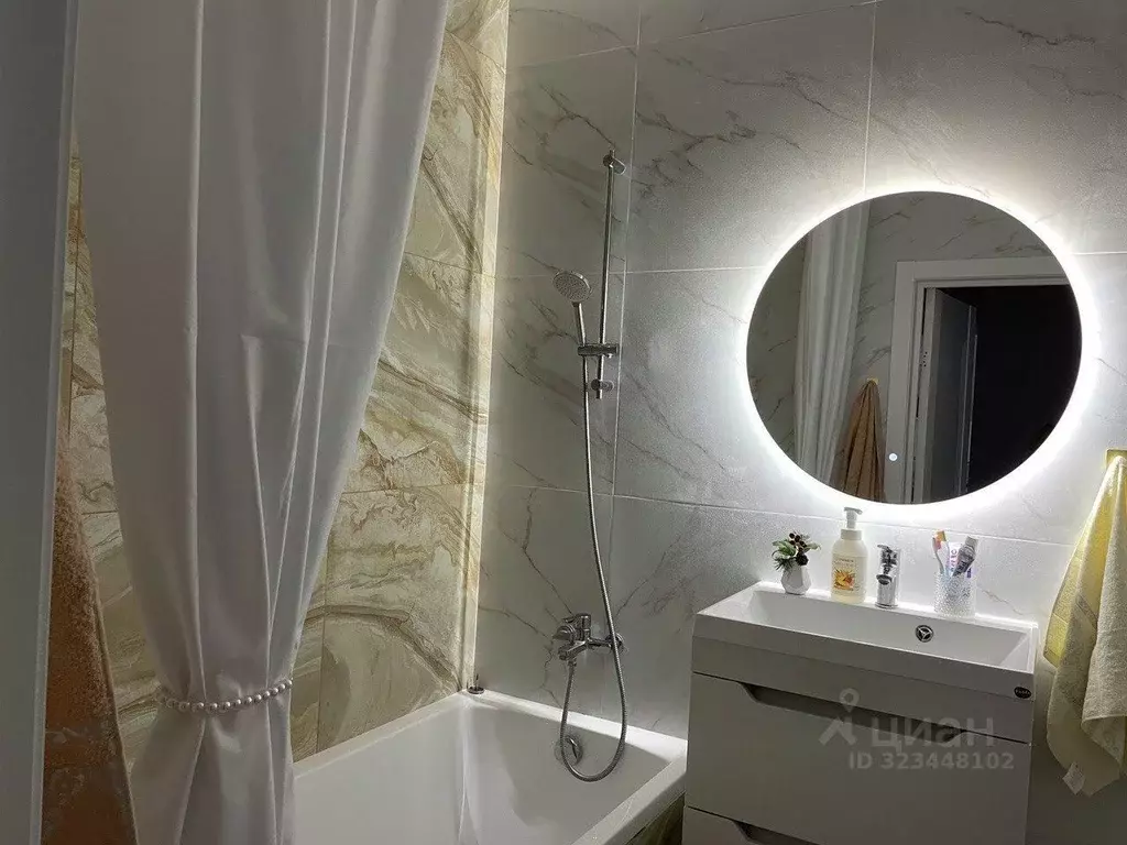 1-к кв. Тюменская область, Тюмень Профсоюзная ул., 61 (44.0 м) - Фото 0