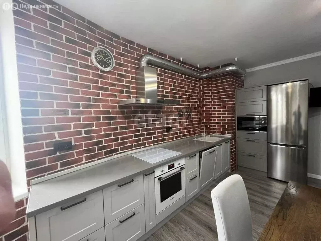 3-комнатная квартира: Калининград, улица Горького, 164 (93 м) - Фото 1