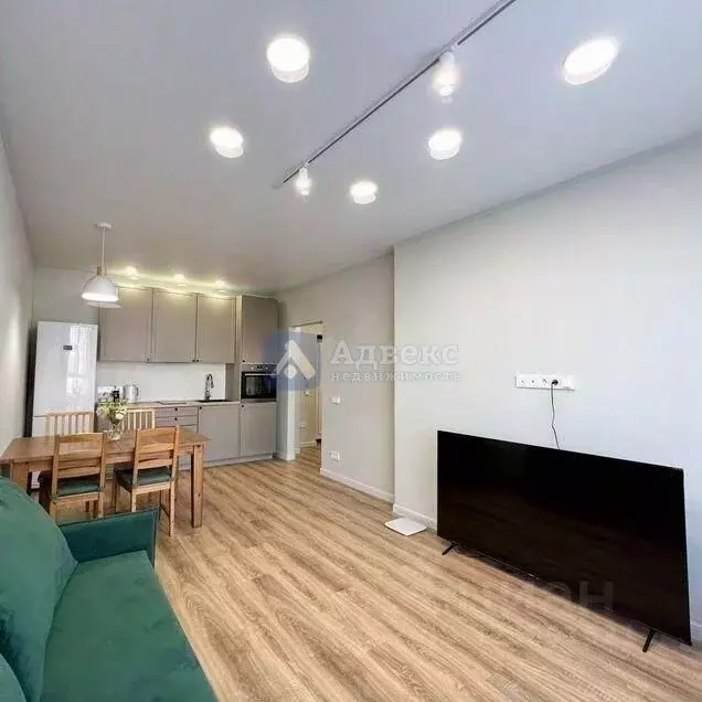 2-к кв. Тюменская область, Тюмень ул. Пожарных и Спасателей, 1 (56.0 ... - Фото 0