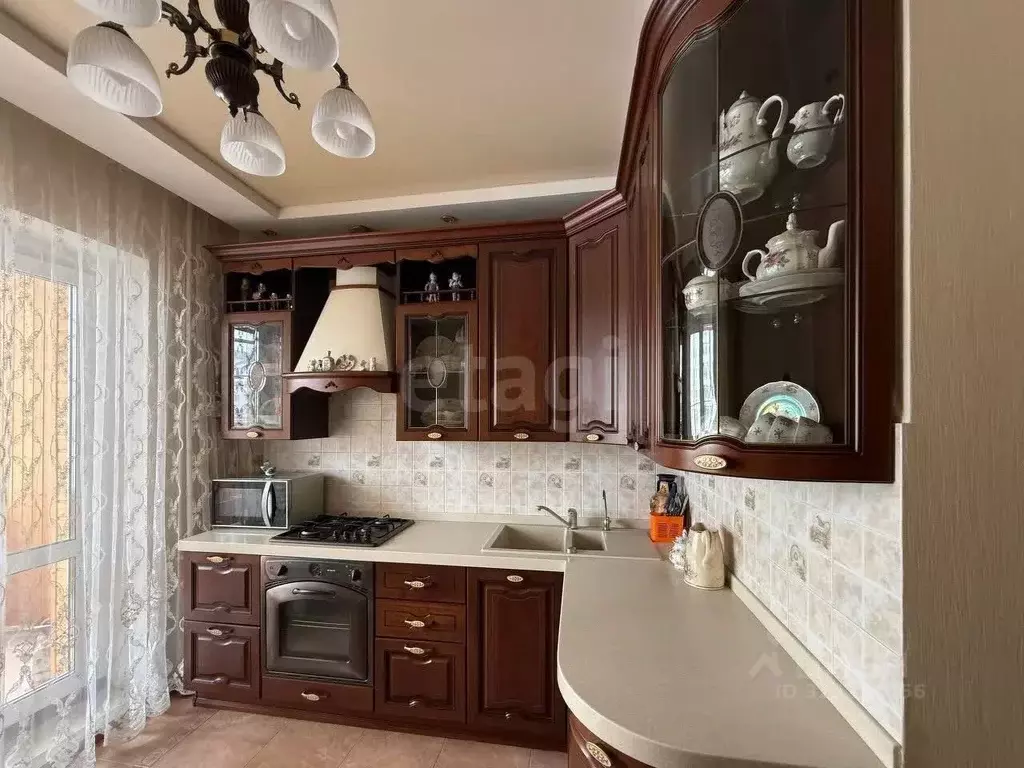 3-к кв. Саха (Якутия), Якутск ул. Петровского, 32 (78.2 м) - Фото 1