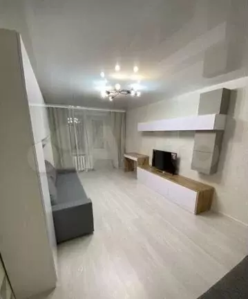 1-к. квартира, 32 м, 4/9 эт. - Фото 0