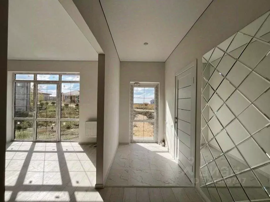 Дом в Крым, Симферопольский район, с. Трудовое ул. Зеленая (105 м) - Фото 1