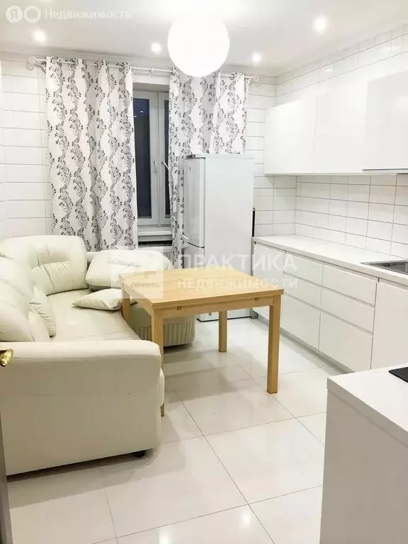 2-комнатная квартира: Красногорск, Подмосковный бульвар, 12 (73 м) - Фото 1