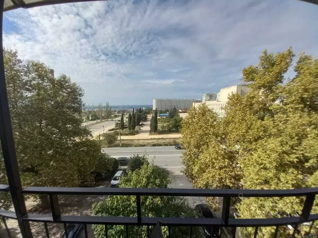 3-к кв. Севастополь просп. Героев Сталинграда, 24а (61.7 м) - Фото 1