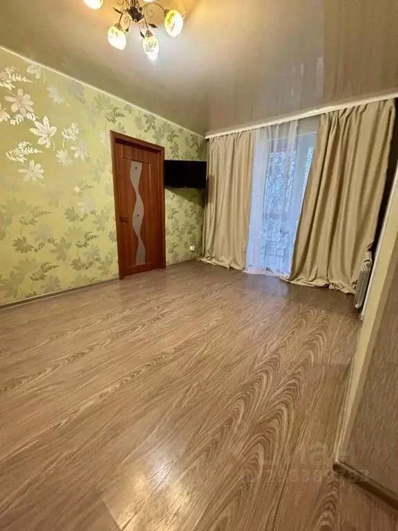 Комната Кемеровская область, Ленинск-Кузнецкий просп. Кирова, 81 (10.0 ... - Фото 1