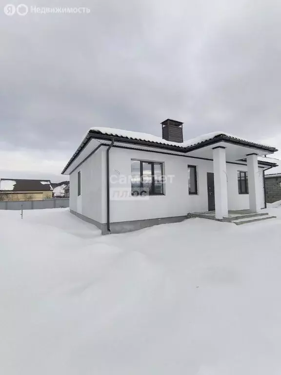 Дом в Октябрьский, улица Матросова (100 м) - Фото 1