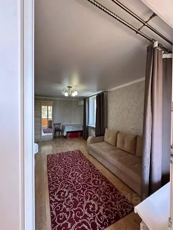 1-к кв. Дагестан, Каспийск ул. Орджоникидзе, 18 (30.0 м) - Фото 1
