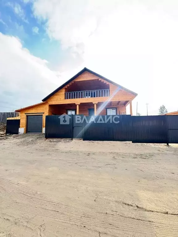 Дом в Бурятия, Тарбагатайский район, Саянтуйское с/пос, с. Нижний ... - Фото 1