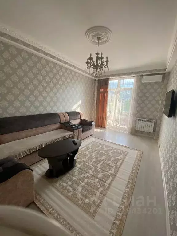 2-к кв. Дагестан, Махачкала ул. Азиза Алиева, 8 (65.0 м) - Фото 0