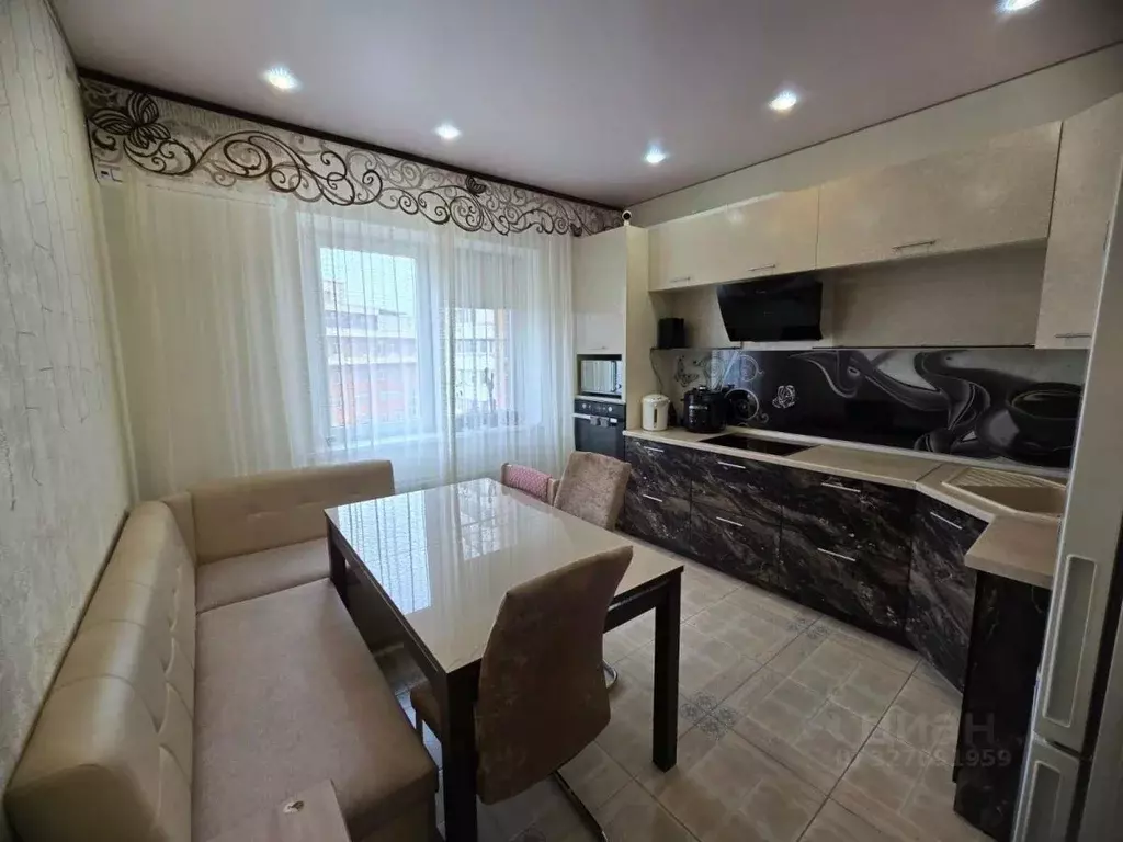 2-к кв. Краснодарский край, Краснодар ул. Димитрова, 3/1 (70.0 м) - Фото 1