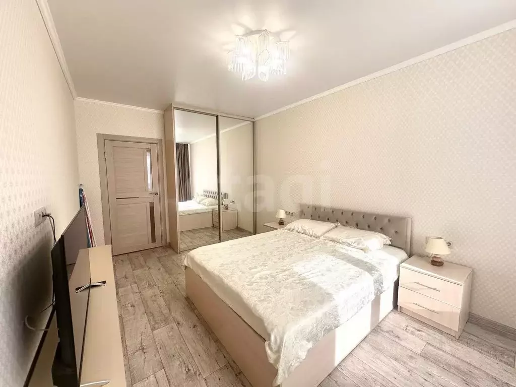 1-к кв. Татарстан, Казань ул. Родины, 26Е (45.0 м) - Фото 1