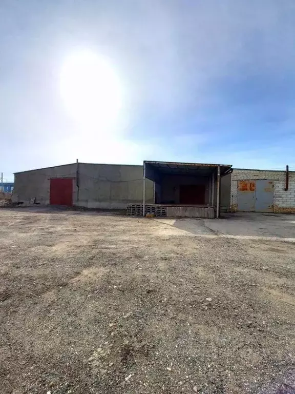 Склад в Саратовская область, Саратов Универсальная ул., 1А (11205 м) - Фото 1