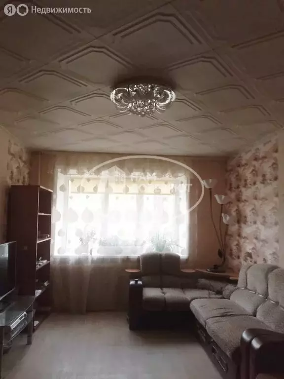 3-комнатная квартира: Губаха, Октябрьский проспект, 16 (64.7 м) - Фото 1