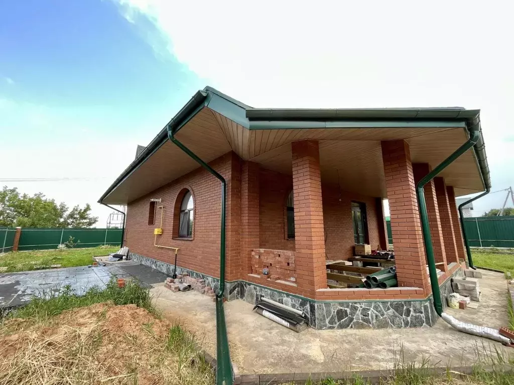 Дом в Московская область, Серпухов городской округ, д. Старые ... - Фото 1