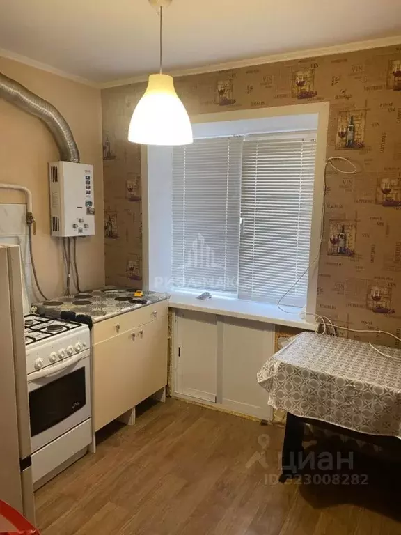 2-к кв. Брянская область, Брянск пер. Кольцова, 4 (45.0 м) - Фото 1