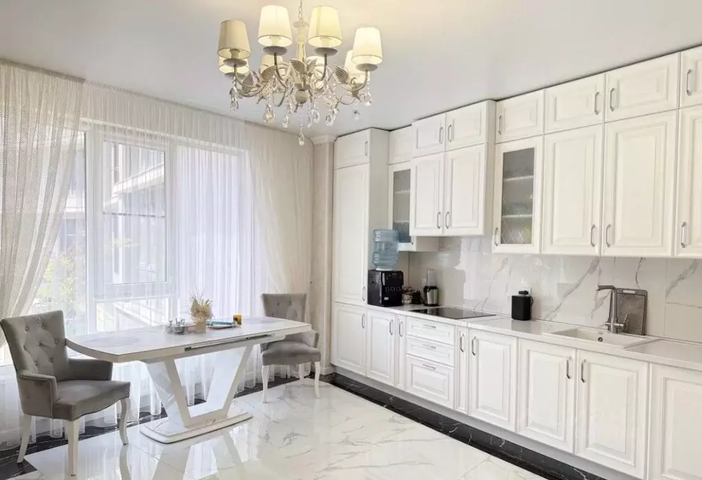 3-к кв. Кабардино-Балкария, Нальчик ул. Тлостанова, 32 (118.0 м) - Фото 1