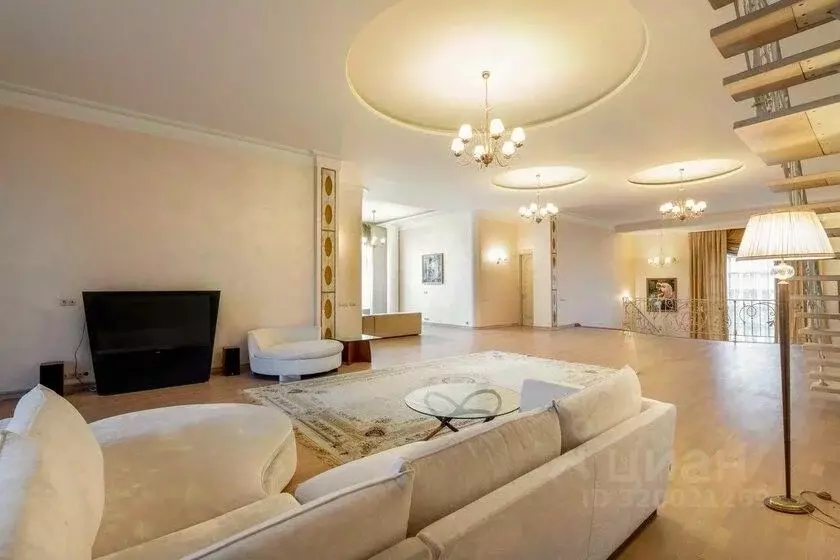 Дом в Московская область, Красногорск городской округ, с. ... - Фото 1