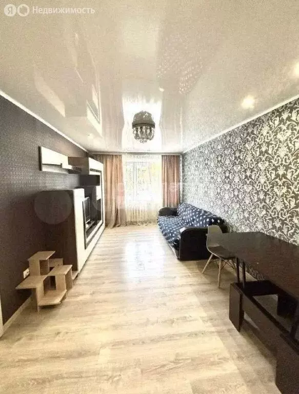 3-комнатная квартира: Заводоуковск, Первомайская улица, 6 (62 м) - Фото 1