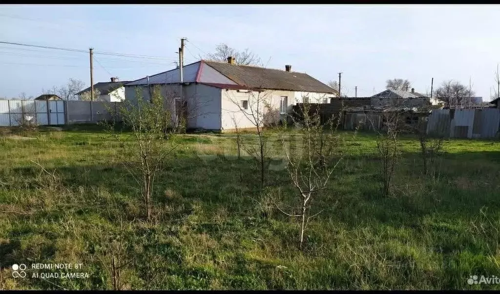 Дом в Крым, Черноморский район, Межводненское с/пос, с. Новоульяновка ... - Фото 1