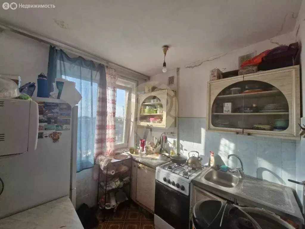 3-комнатная квартира: Старый Оскол, улица Хмелёва, 1 (64 м) - Фото 1