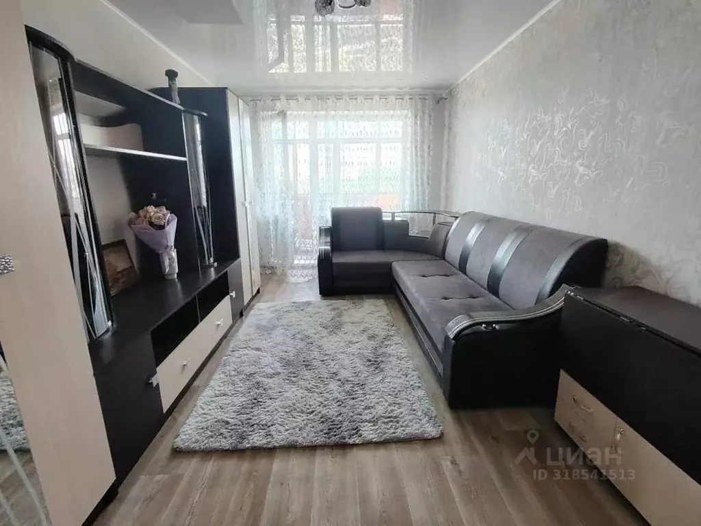 3-к кв. Оренбургская область, Орск Братская ул., 42 (61.4 м) - Фото 0