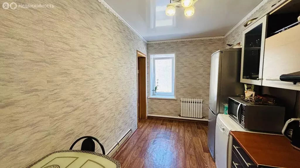 Дом в посёлок городского типа Промышленная, Звёздная улица (300 м) - Фото 2