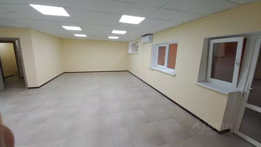 Помещение свободного назначения в Крым, Симферополь ул. ... - Фото 2
