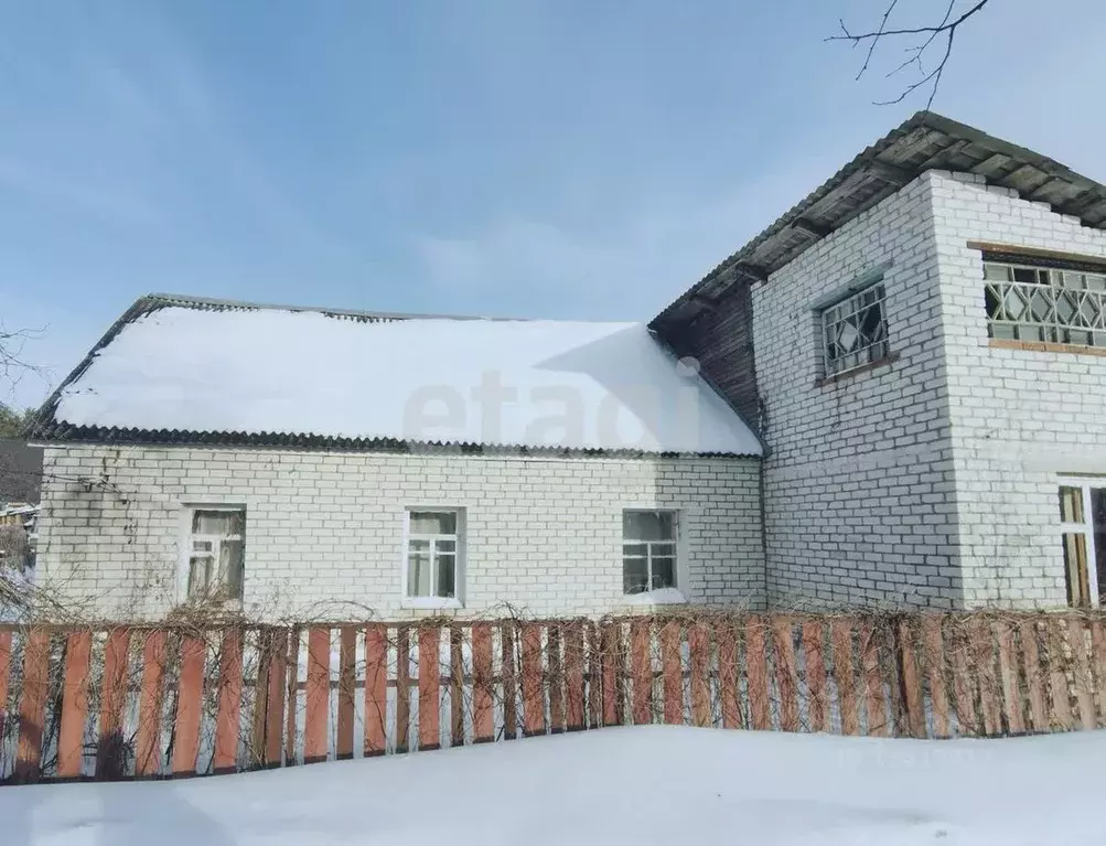 Дом в Брянская область, Жуковка Жуковская ул. (56 м) - Фото 0