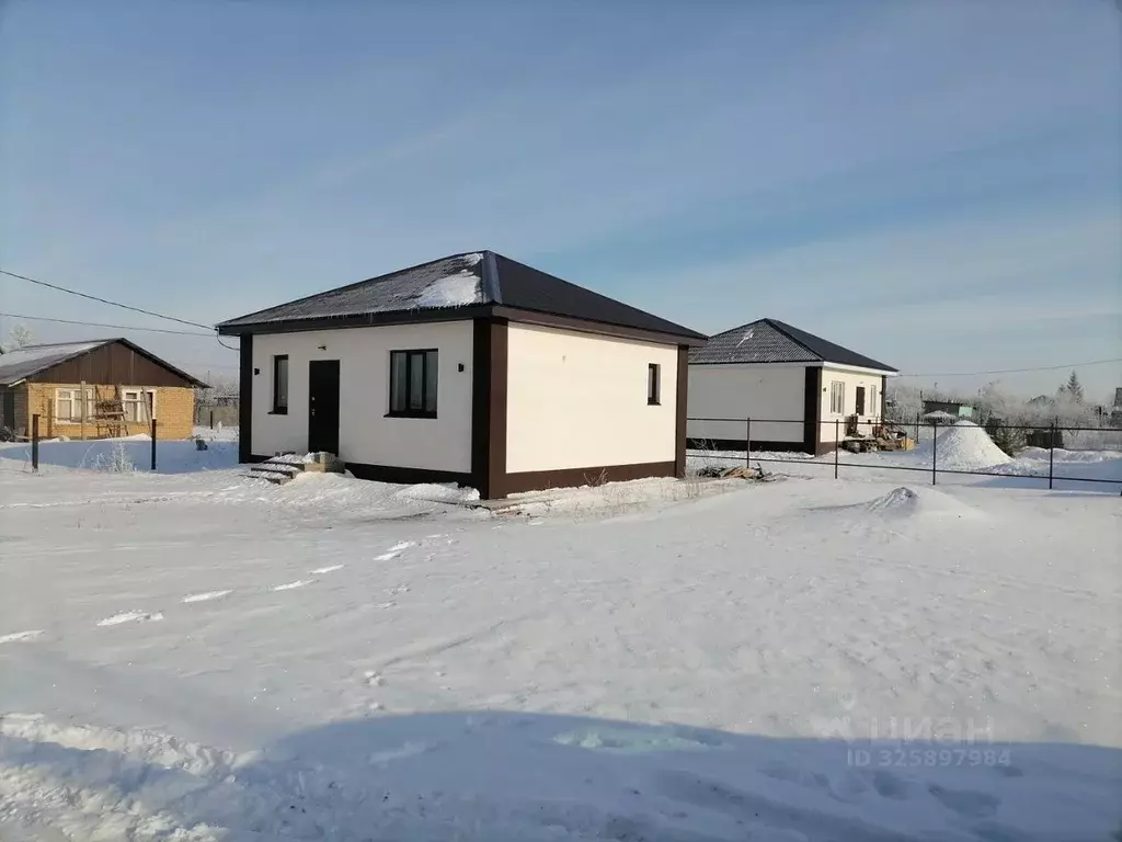 Дом в Оренбургская область, Оренбургский район, с. Ивановка ул. ... - Фото 1